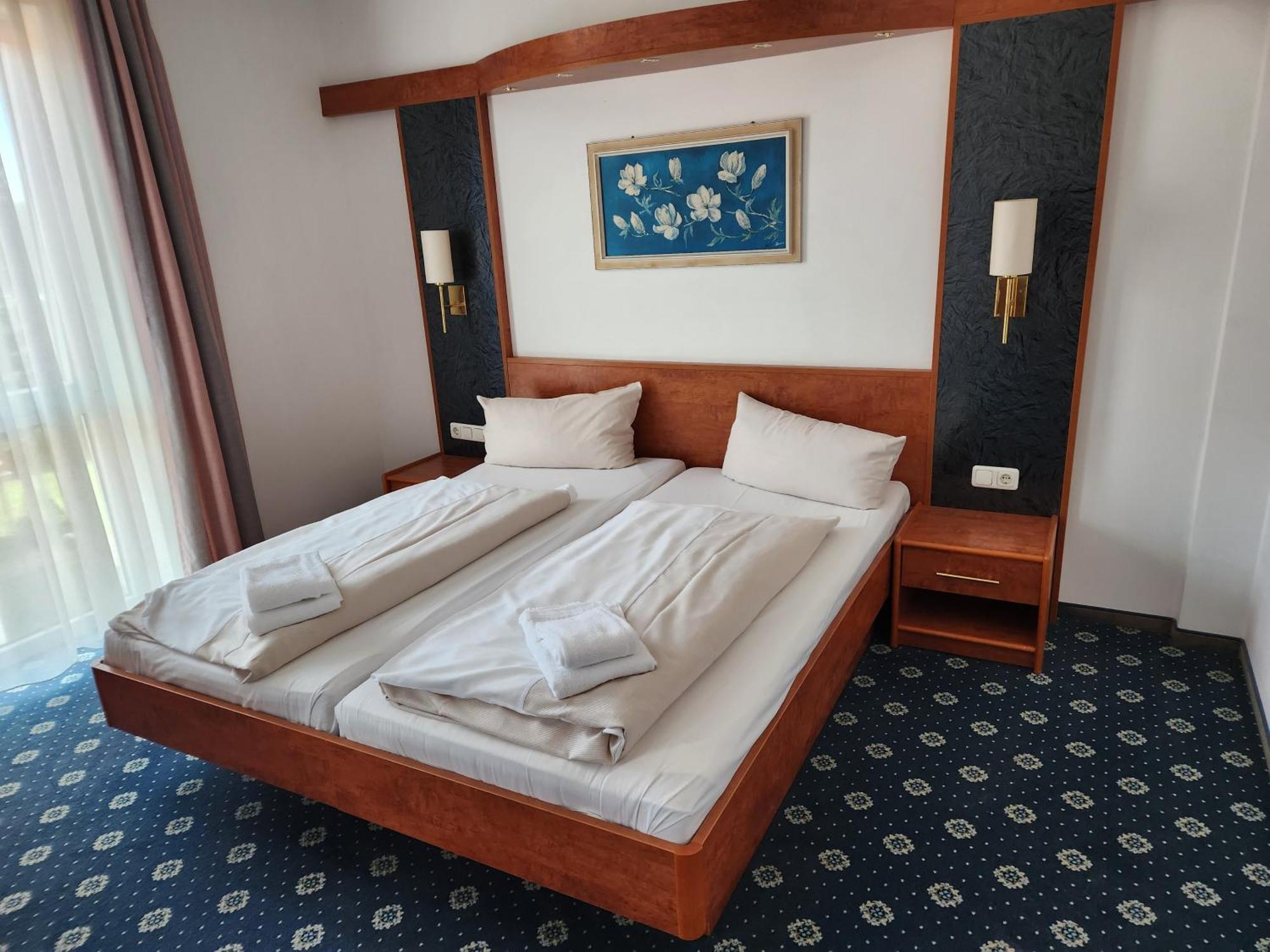 Hotel Hoyers In Pinneberg Prisdorf Exteriér fotografie