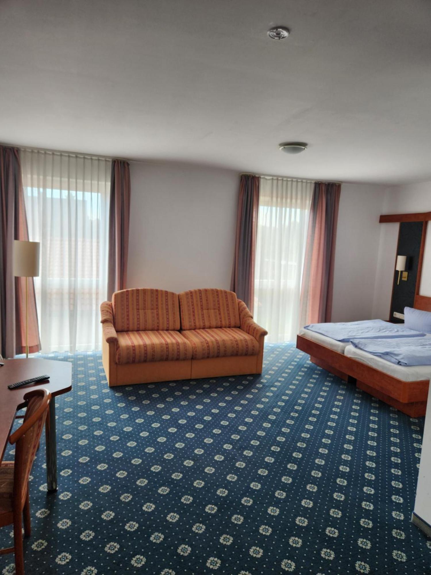 Hotel Hoyers In Pinneberg Prisdorf Exteriér fotografie